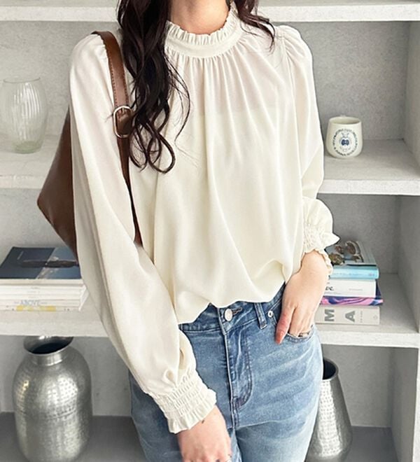 GeeRA（ジーラ）の「フリル衿バルーンスリーブブラウス（ブラウス）」｜詳細画像