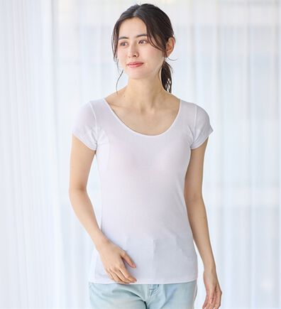 LAVIENNE（ラヴィエンヌ）の「【汗かきさん必見！】涼感サラッと快適汗取り半袖インナー＜さらりラボ＞（肌着・インナーウェア）」