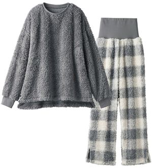 YU'NOW（ユナウ）の「【上下２点セット】モールニット風ハラマキパジャマ（パジャマ・ルームウェア）」｜チャコールグレー