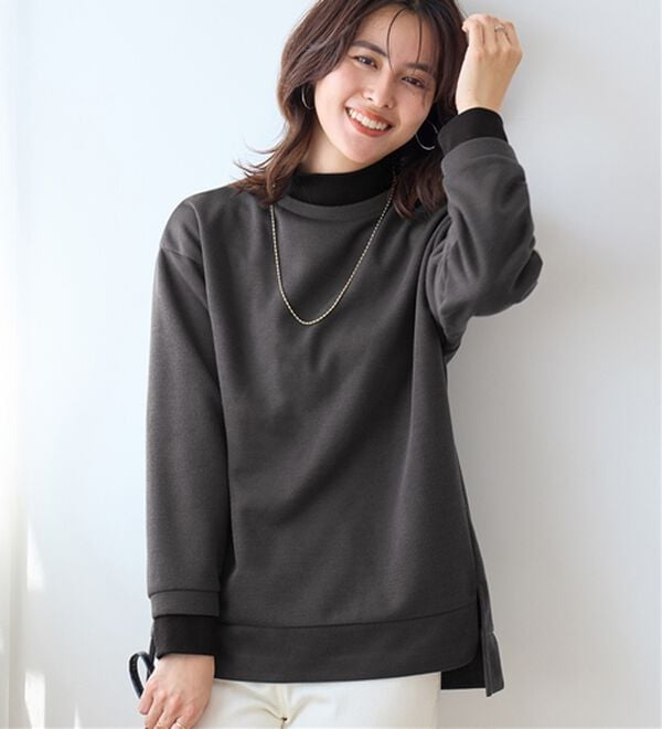 Viola e Viola（ヴィオラ エ ヴィオラ）の「あったかニットソーリブトップス（チュニック）」｜チャコール