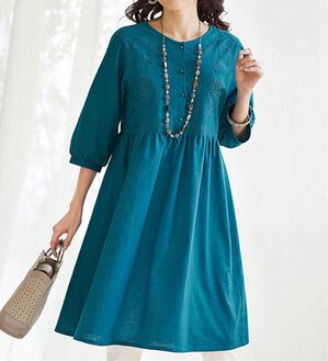 BELLUNA（ベルーナ）の「綿麻素材刺しゅうチュニックワンピース（チュニックワンピース）」｜ターコイズ