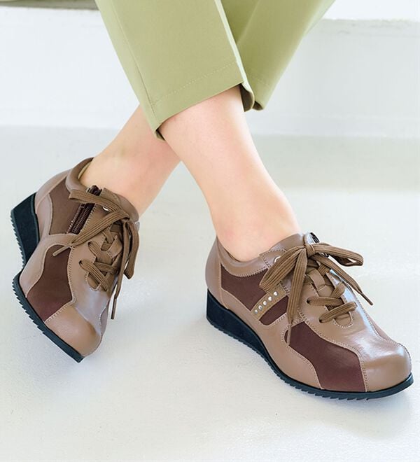 BELLUNA（ベルーナ）の「すっきり見え！５Ｅサイドストレッチシューズ　外反母趾対応（スニーカー）」｜詳細画像