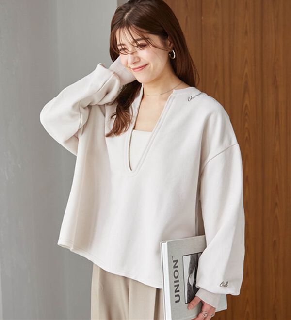 RANAN（ラナン）の「裏起毛Ｖネックロゴ刺しゅうスウェット（トレーナー・スウェット）」｜詳細画像