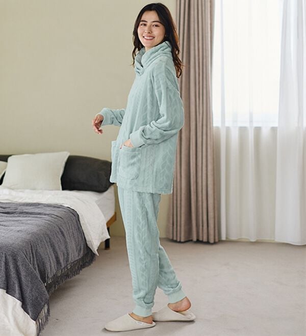 LAVIENNE（ラヴィエンヌ）の「寒がりさんのためのふわっもこケーブルフリースパジャマ（パジャマ・ルームウェア）」｜詳細画像
