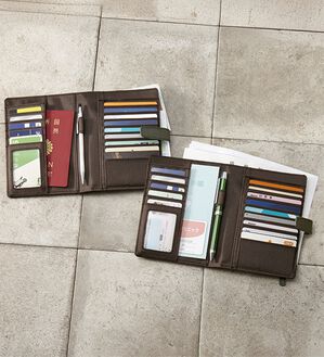 「姫路レザーマルチに活躍！お薬手帳ケース（メンズ財布・パスケース）」｜詳細画像