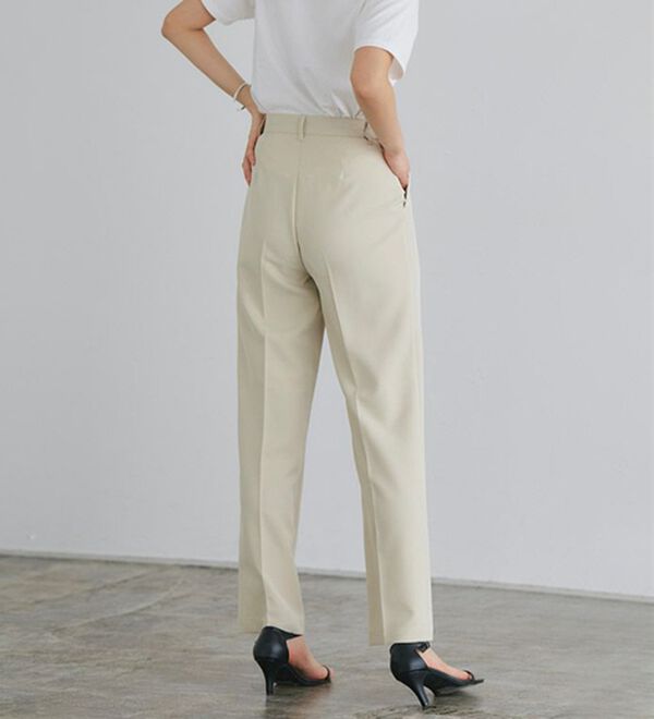 Pierrot（ピエロ）の「スタイルアップセンタープレスパンツ（フルレングスパンツ）」｜詳細画像