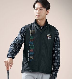 「＜ロッキーラビット＞エンボス柄裏フリースベスト（メンズベスト）」｜ブラック