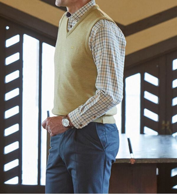 「＜ゴールデンベア＞国産上質ニットベスト（メンズベスト）」｜詳細画像