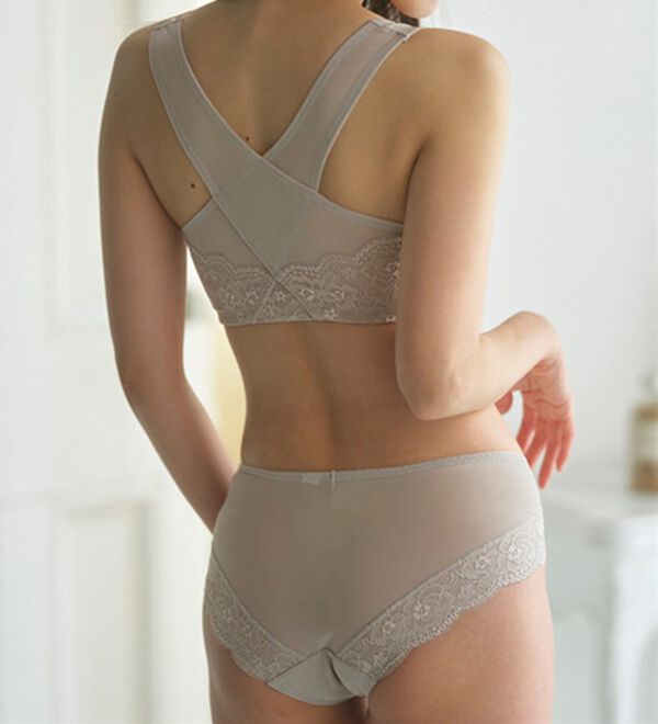LAVIENNE（ラヴィエンヌ）の「【手軽に猫背ケア】スキッと美姿勢ブラ・ショーツ(別売)（ブラジャー）」｜詳細画像