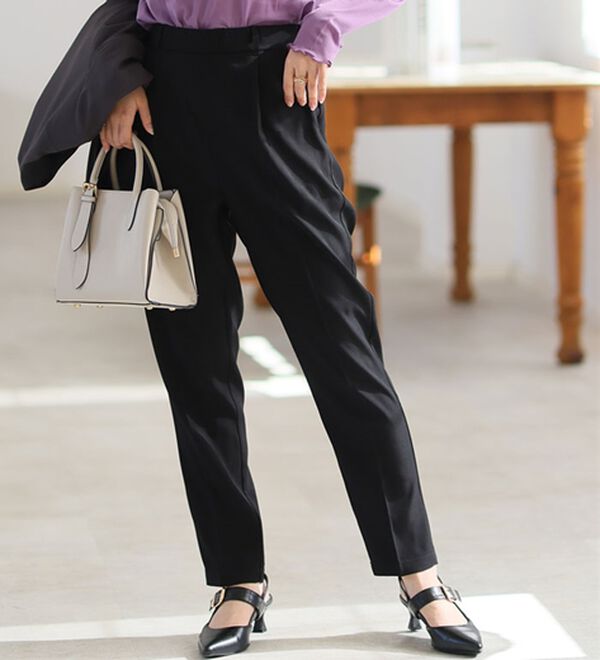 A HAPPY MARILYN（アハッピーマリリン）の「【Ｌ～６Ｌ】＜低身長さん高身長さん対応＞スラっと美脚ストレッチテーパードパンツ（テーパードパンツ）」｜ブラック