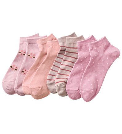 LAVIENNE（ラヴィエンヌ）の「【４足組】かかとフィットスニーカー丈ソックス（靴下・ストッキング）」