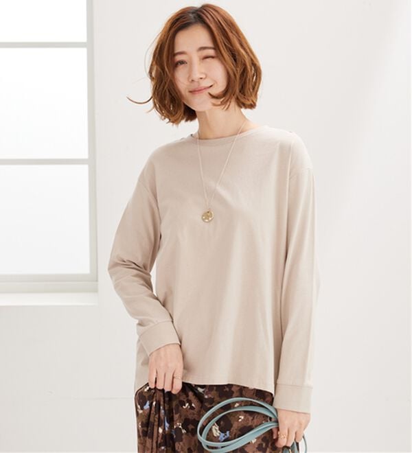 BELLUNA（ベルーナ）の「綿１００％大人顔サマ見え裾タックデザインプルオーバー（カットソー）」｜詳細画像