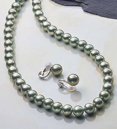 BELLUNA（ベルーナ）の「【２点セット】＜桂由美　監修＞着脱簡単シェルパール２点セット（ネックレス・ペンダント）」