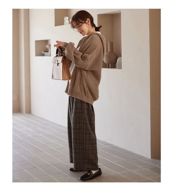 Viola e Viola（ヴィオラ エ ヴィオラ）の「ゆるっとあったかケーブルニットパーカー（パーカー）」｜詳細画像