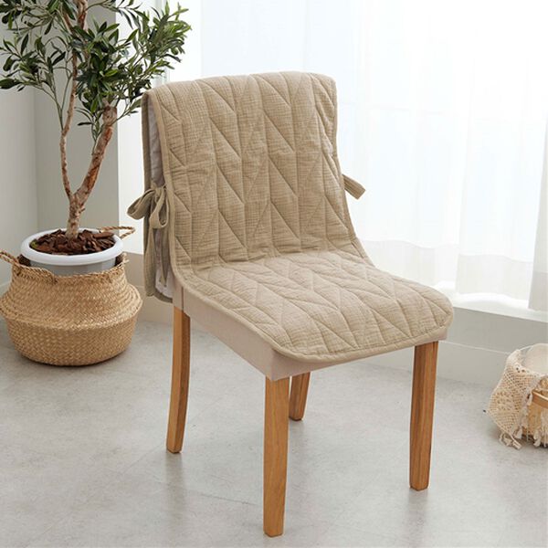 iellio（イエリオ）の「綿１００％水洗い二重ガーゼチェアカバー＜ダブルガーゼ・滑り止め加工付き＞（チェアカバー・チェアパッド）」｜ベージュ