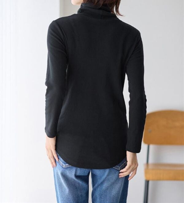 LAVIENNE（ラヴィエンヌ）の「【医師オススメ】綿１００％吸湿発熱あったかインナー　タートルネックインナー長袖（肌着・インナーウェア）」｜詳細画像
