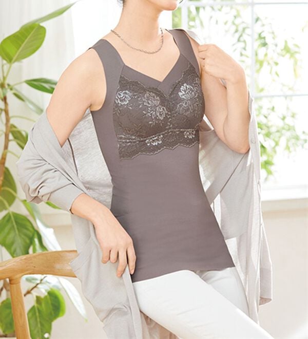 LAVIENNE（ラヴィエンヌ）の「楽なママお出かけカップ付インナー（ブラトップ・カップ付きインナー）」｜詳細画像