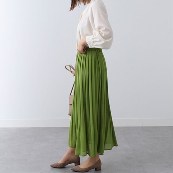 BELLUNA（ベルーナ）の「シフォンプリーツカラースカート（ロングスカート）」｜詳細画像