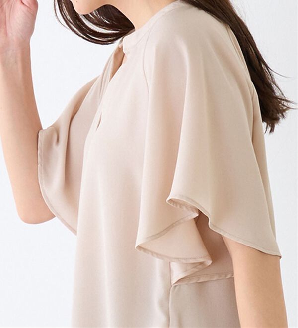 Viola e Viola（ヴィオラ エ ヴィオラ）の「【接触冷感】さらっと涼感フレアスリーブブラウス（ブラウス）」｜詳細画像