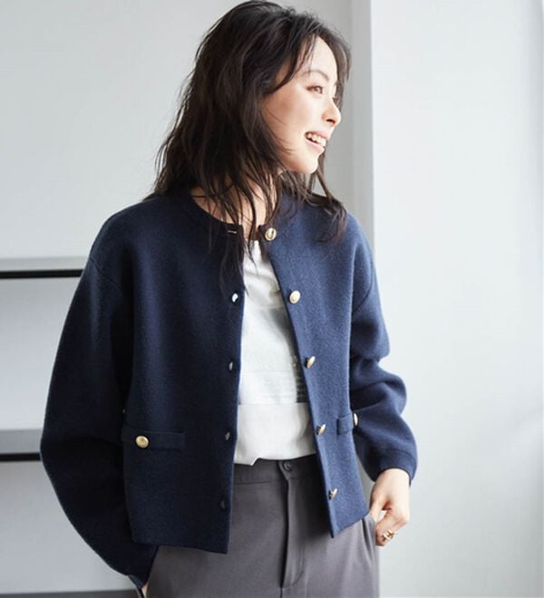 ネイビー ニットカーディガン ゴールドボタン 4つの機能付き】洗える！ゴールド調ボタンニットカーディガン