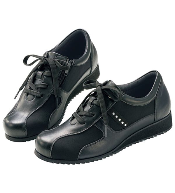 BELLUNA（ベルーナ）の「すっきり見え！５Ｅサイドストレッチシューズ　外反母趾対応（スニーカー）」｜ブラック