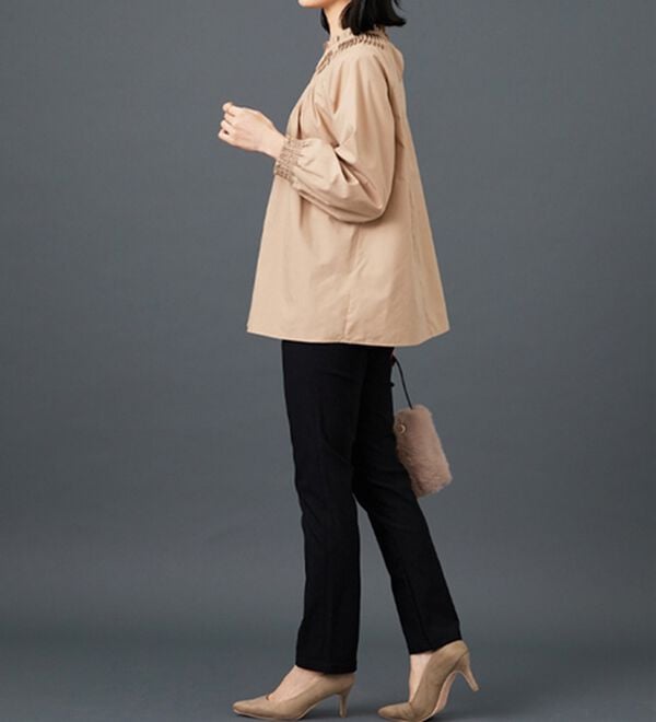 BELLUNA（ベルーナ）の「タックデザインフリル衿ブラウス（ブラウス）」｜詳細画像