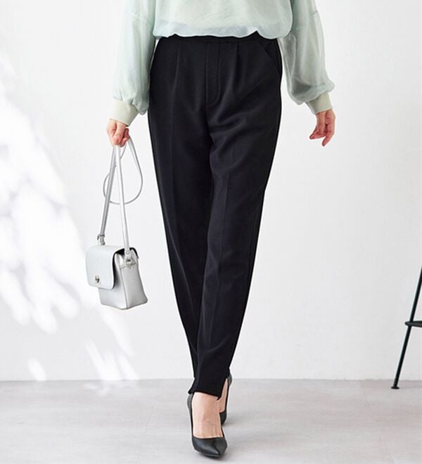 BELLUNA（ベルーナ）の「裏起毛ジョーゼット素材テーパードパンツ（テーパードパンツ）」｜黒