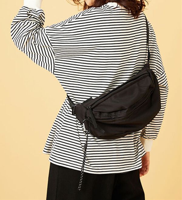 BELLUNA（ベルーナ）の「ハンズフリーで快適！軽量ボディバッグ（その他バッグ）」｜詳細画像