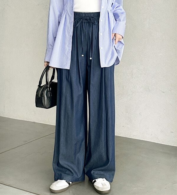 GeeRA（ジーラ）の「【接触冷感】穿いて感激！キレイ見えする楽ちんワイドデニムパンツ（ワイドパンツ・ガウチョ）」｜ネイビー