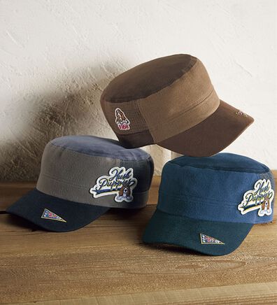 「＜ハッシュパピー＞コーデュロイビッグロゴキャップ（メンズ帽子）」