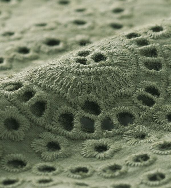 BELLUNA（ベルーナ）の「刺しゅう使いキャミチュニックアンサンブル（チュニック）」｜詳細画像