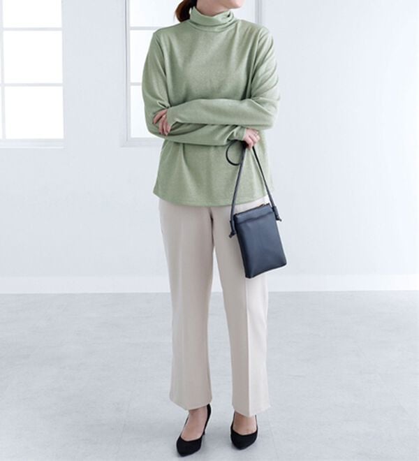 BELLUNA（ベルーナ）の「ラメ調ハイネックプルオーバー（カットソー）」｜詳細画像