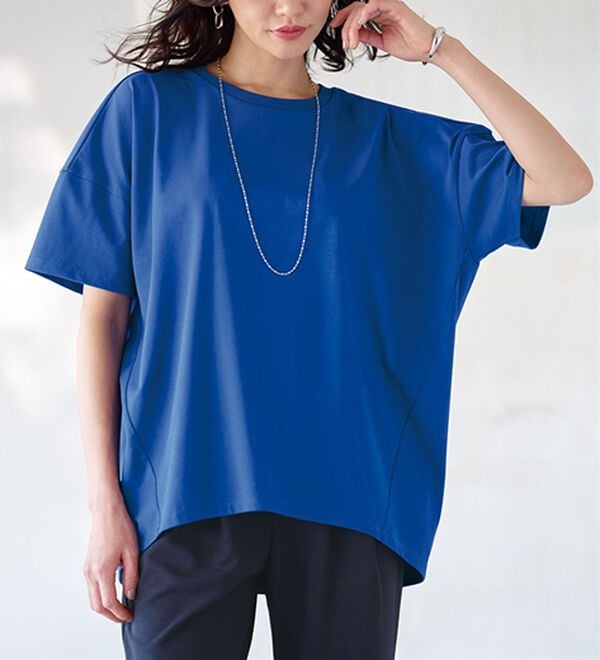 BELLUNA（ベルーナ）の「シュッと体型カバー！コクーンTシャツ（カットソー）」｜ロイヤルブルー