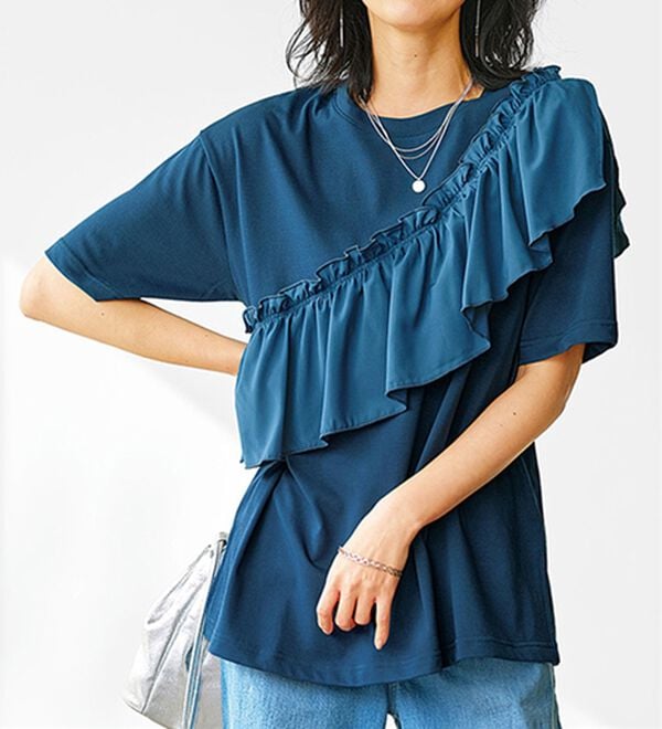 BELLUNA（ベルーナ）の「UVカット！フリル異素材切替プルオーバー（Tシャツ）」｜ダークブルー