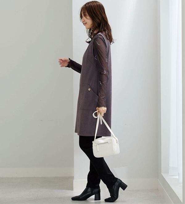 BELLUNA（ベルーナ）の「金ボタン使いスエード調ジャンパ―ドレス（ジャンパースカート）」｜詳細画像