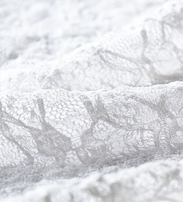 BELLUNA（ベルーナ）の「【重ね着にぴったり♪】のびやかレース素材メロー使いインナー（カットソー）」｜詳細画像