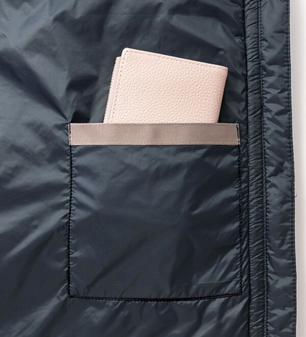 VINNO（ヴィノ）の「＜ＴＨＩＮＤＯＷＮ（Ｒ）＞ノーカラーパイピングダウンジャケット（ダウンコート・ジャケット・ベスト）」｜詳細画像