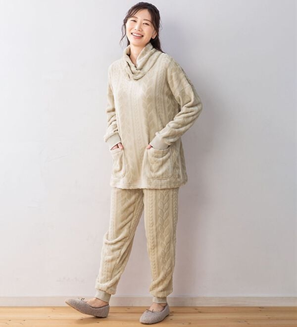 LAVIENNE（ラヴィエンヌ）の「寒がりさんのためのふわっもこケーブルフリースパジャマ（パジャマ・ルームウェア）」｜詳細画像