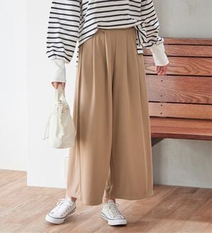 Viola e Viola（ヴィオラ エ ヴィオラ）の「楽ちんきれい美脚ワイドパンツ（ワイドパンツ・ガウチョ）」｜モカ