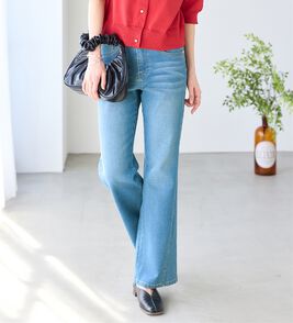 BELLUNA（ベルーナ）の「細見せ！セミフレアーデニムパンツ（フルレングスパンツ）」