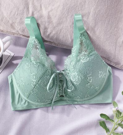 YU'NOW（ユナウ）の「谷間メイクのぷるるんナイトブラ（ブラジャー）」