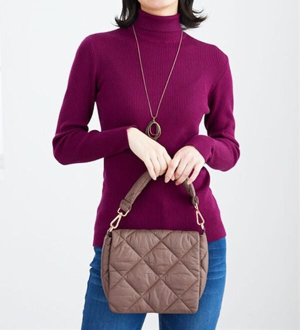 BELLUNA（ベルーナ）の「リブニットタートルプルオーバー（ニット・セーター）」｜詳細画像