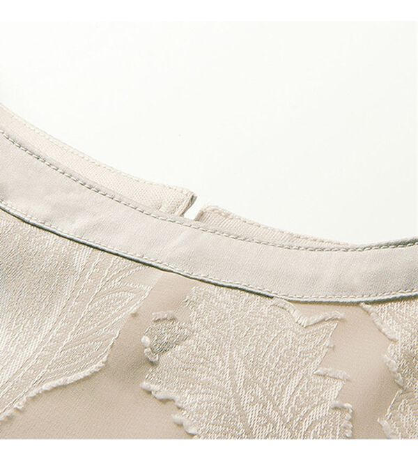 VINNO（ヴィノ）の「＜日本製生地＞カットジャカードペイズリー柄ブラウス（ブラウス）」｜詳細画像