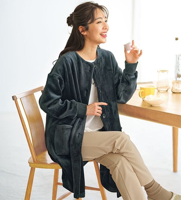 BELLUNA（ベルーナ）の「ふんわりなめらか裏ベロアカーデワンピース（その他カーディガン）」｜チャコール