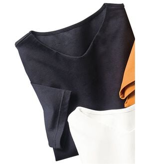 VINNO（ヴィノ）の「＜日本製＞美の艶コットン１００％プルオーバー浅Ｖネック（５分袖）（カットソー）」｜黒