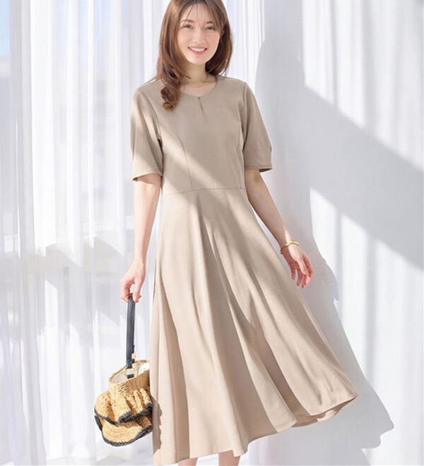 alotta（アロッタ）の「【4つの機能付】タック袖Ａラインワンピース（その他ワンピース）」｜グレージュ