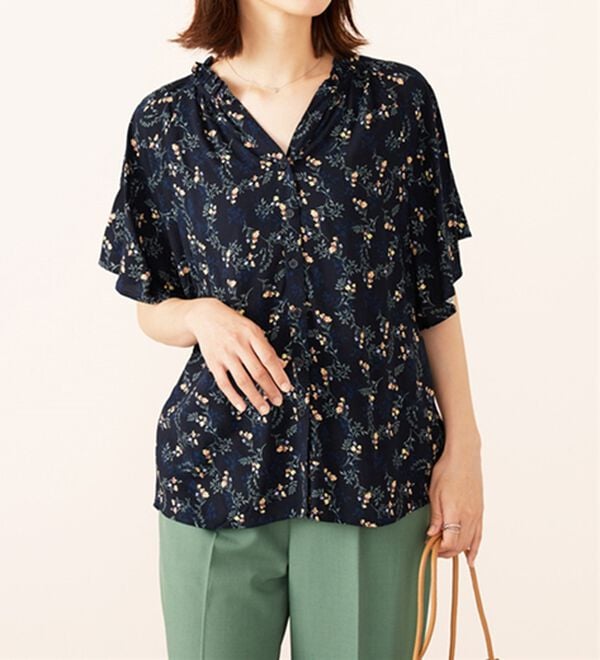 BELLUNA（ベルーナ）の「レーヨン素材袖フレアーブラウス（ブラウス）」｜詳細画像