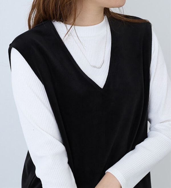 BELLUNA（ベルーナ）の「ベロア素材ベストアンサンブル（アンサンブル）」｜詳細画像