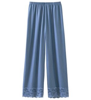 LAVIENNE（ラヴィエンヌ）の「裾魅せデニムライクペチパンツ（肌着・インナーウェア）」｜デニムブルー
