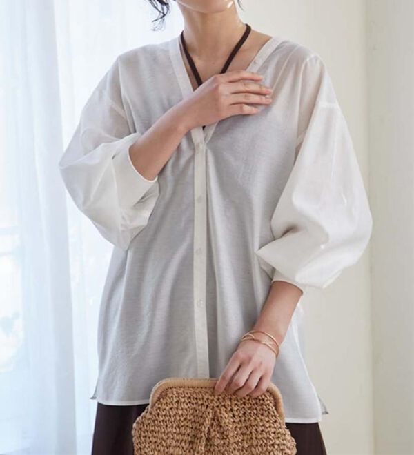 RANAN（ラナン）の「ディープVネックシアーシャツ（シャツ）」｜詳細画像